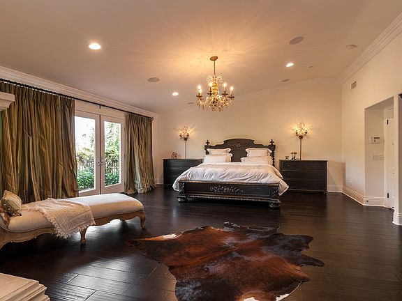 5th image of 12080 Delante Way