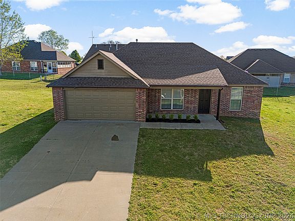 3rd image of 2504 Hunters Ct