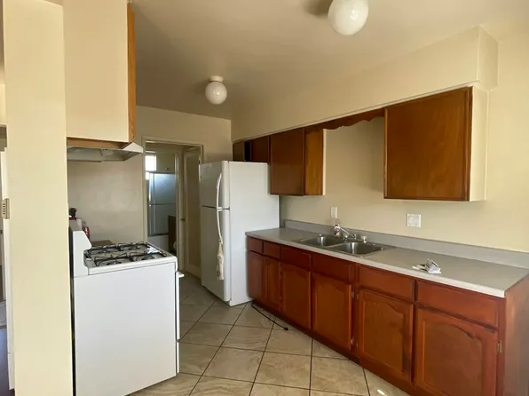 1023 E 12th St APT 3, Long Beach, CA 90813