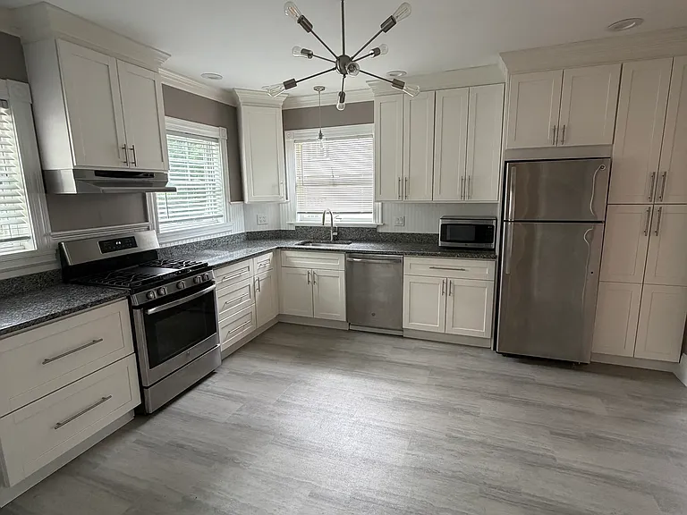 283 Sutton St #1 — Photo 7