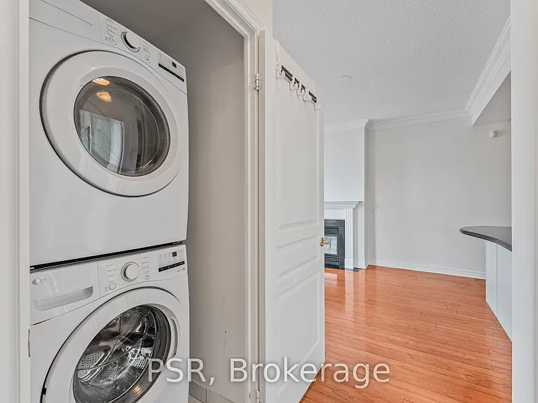 9 Boardwalk Dr #423 — Photo 21