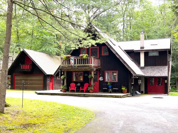 121 Colony Cove East Dr, Tafton, PA 18464