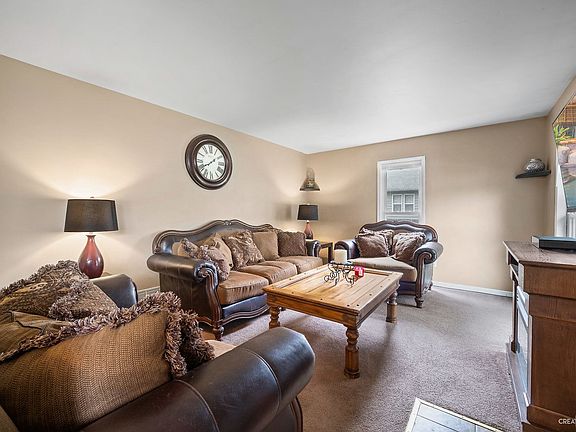4th image of 322 White Ave