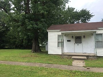 2nd image of 413 NW 5th St