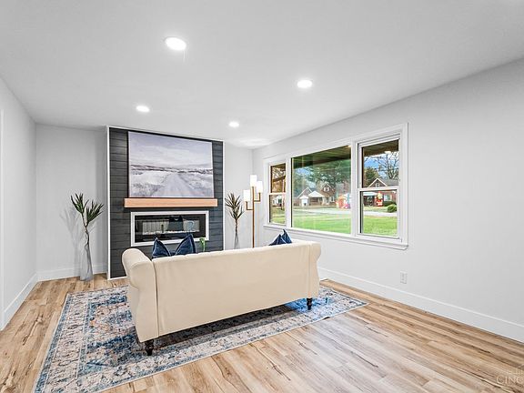 5th image of 6448 Glade Ave