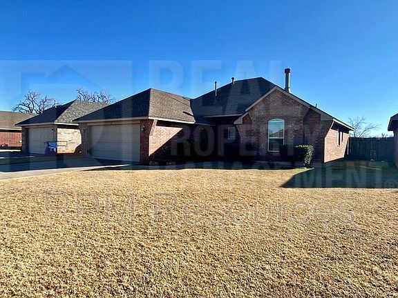 4th image of 632 E Linden Ln