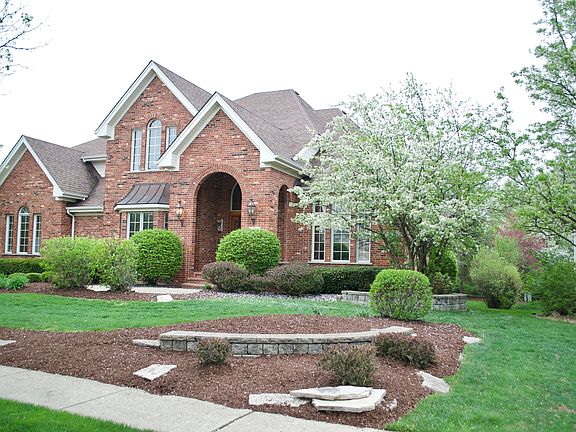 3rd image of 1600 Darien Club Dr