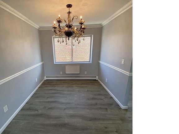 4th image of 284 Davis Ave #3