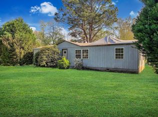 49 Blue Jay Dr, Midway, GA 31320