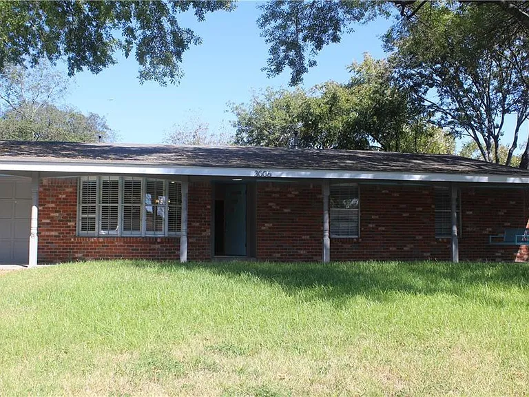 3006 Maplelawn Cir — Photo 4