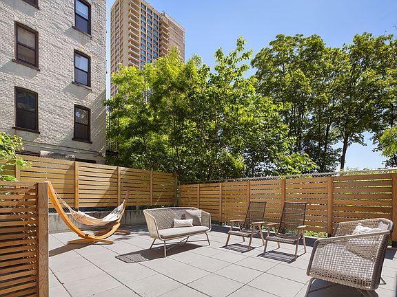 5th image of 111 Montgomery St #B1