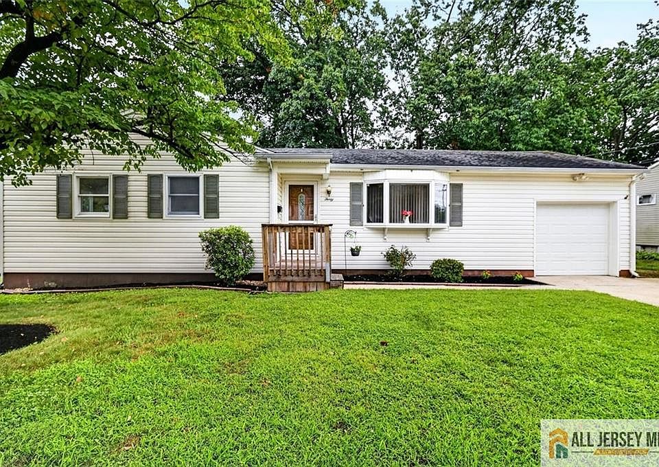 1st image of 30 Half Acre Rd