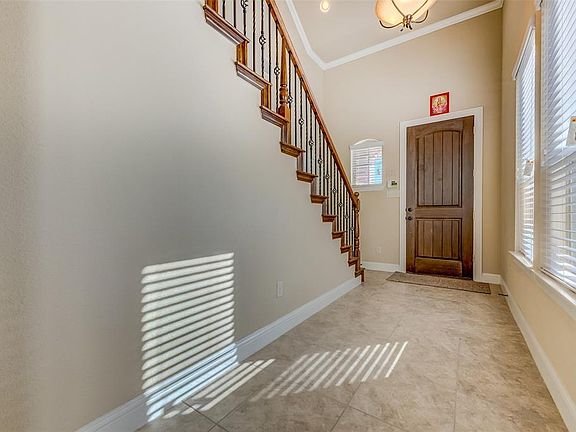 2nd image of 1520 Lauren Creek Ln