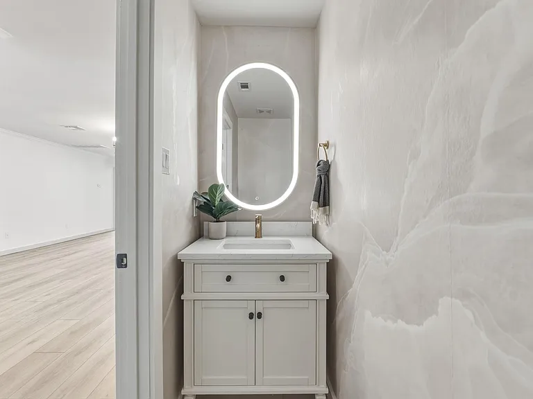 211 Banner Ave — Photo 4