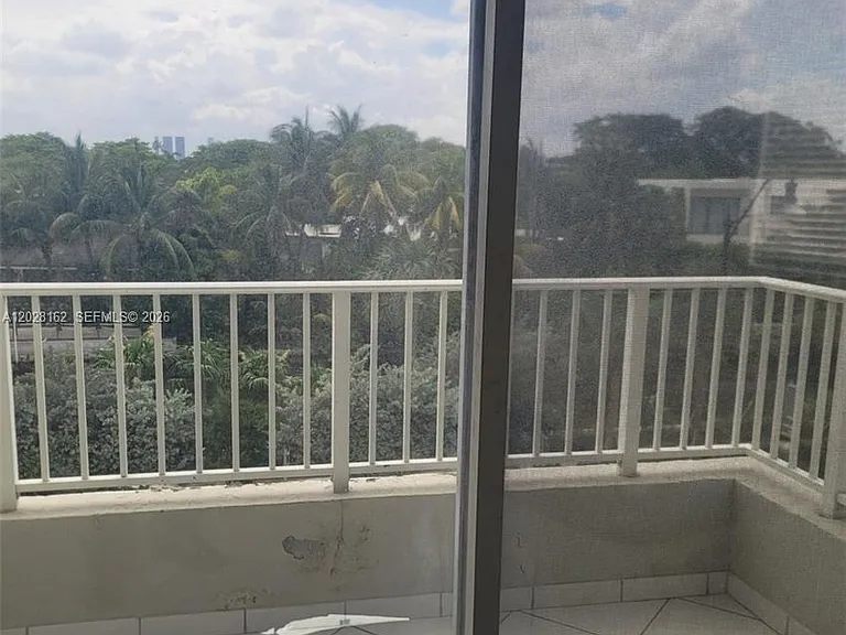 2600 Collins Ave #401 — Photo 1