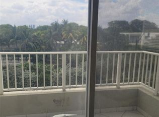2600 Collins Ave APT 401, Miami Beach, FL 33140
