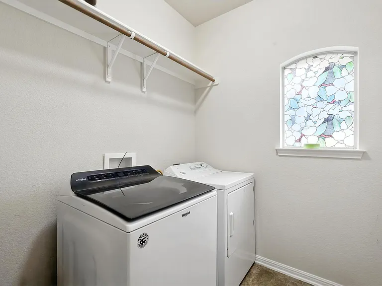 1802 Misty Ridge Dr — Photo 33