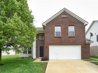 8743 N Springview Dr, McCordsville, IN 46055