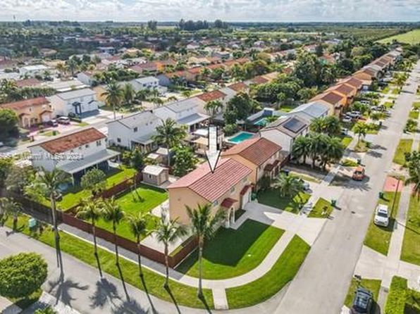 17937 SW 154th Ct, Miami, FL 33187
