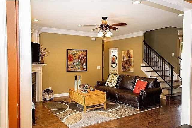 2nd image of 2312 Harding Ave