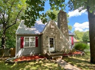 211 N Hickory St, Harrison, AR 72601