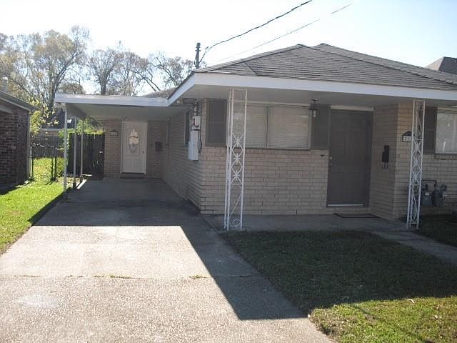 1st image of 208 Pink St