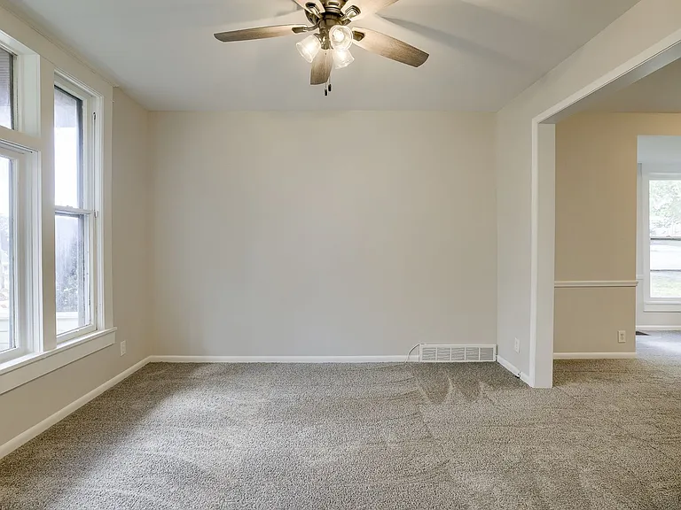 1003 S 42nd St — Photo 23