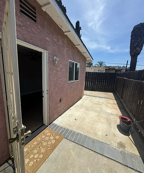581 Brighthaven Ave #B — Photo 2