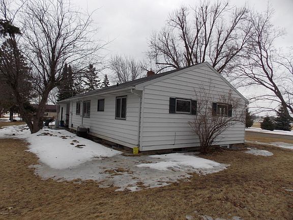 2nd image of 521 17th Ave W