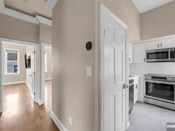 6816 Bellevue Ave APT 3A, Guttenberg, NJ 07093