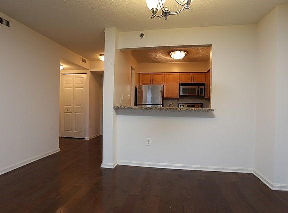 4th image of 10101 Grosvenor Pl APT 1018