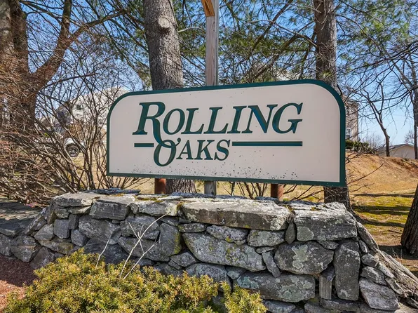 99 Oakwood Ln #99, Worcester, MA 01604