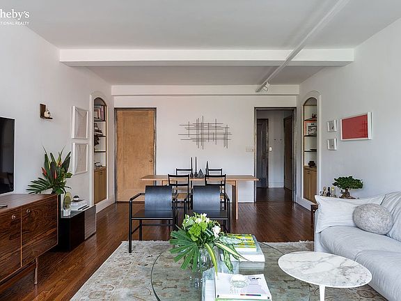 4th image of 470 W 24th St APT 5D