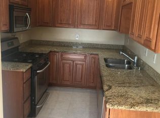 1301 Via Santiago UNIT C, Corona, CA 92882