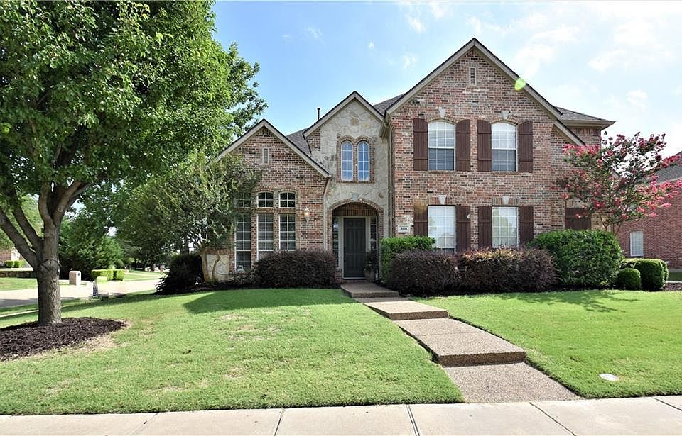 1st image of 8101 Oakcrest Dr