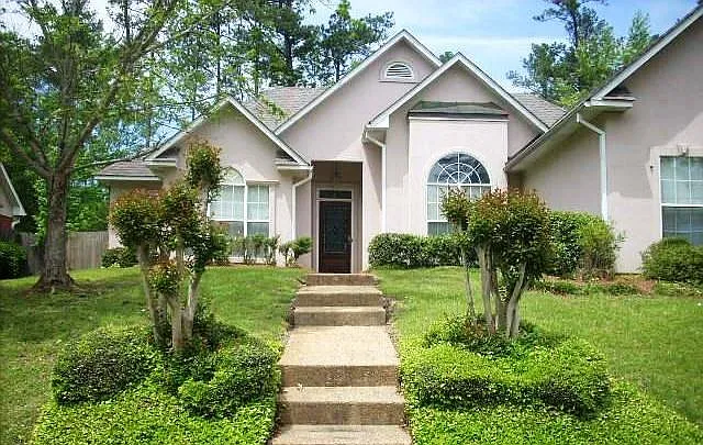 516 Windsor Dr