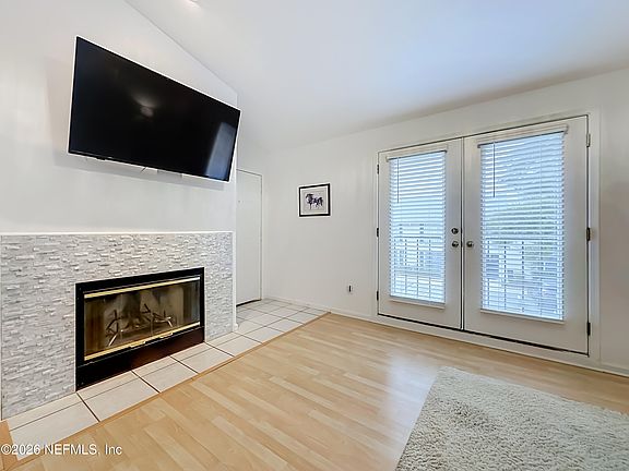 4th image of 13715 RICHMOND PARK Drive N #105