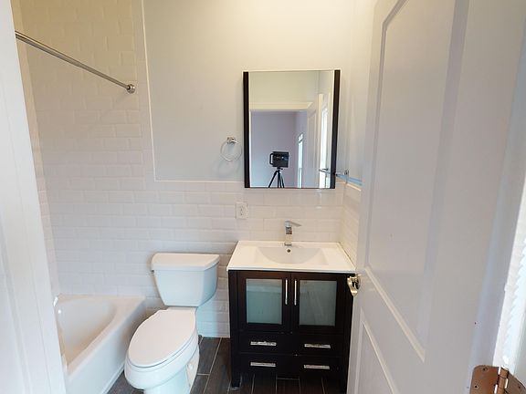 3rd image of 48 Manhattan Ave #2