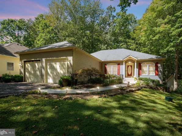 1101 Eastover Pkwy, Locust Grove, VA 22508