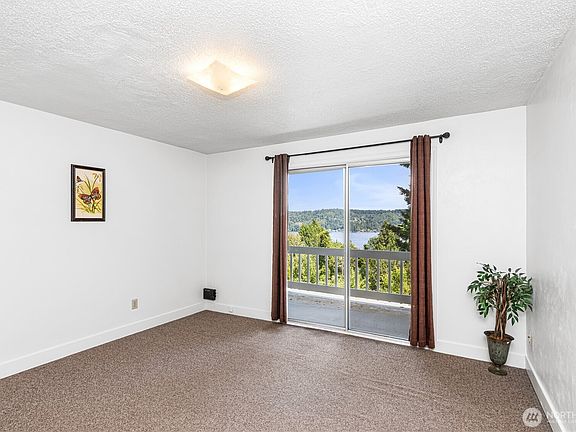 3rd image of 12340 Sand Point Way NE