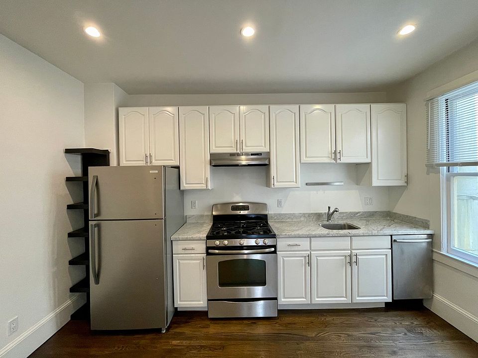 1st image of 2960 Polk St APT 8