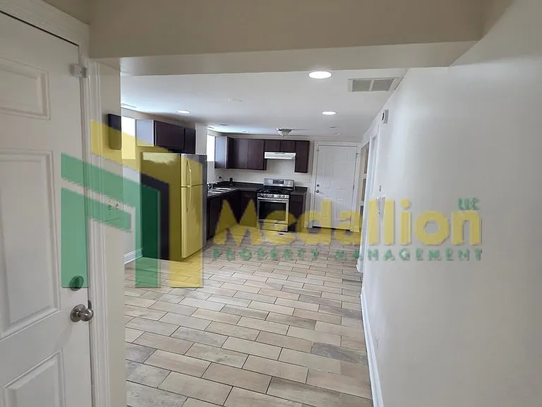 7154 S Francisco Ave — Photo 6