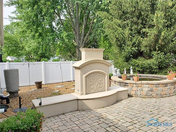 2nd image of 6016 Granville Dr