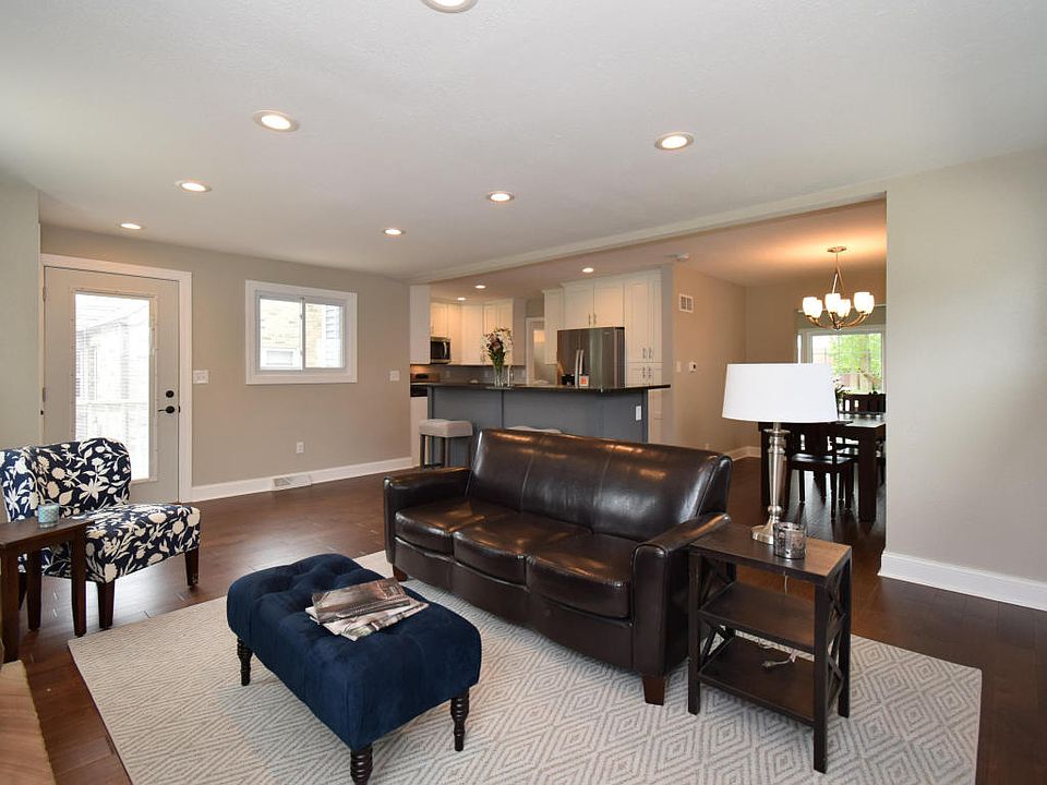 1st image of 5656 N Lydell Ave