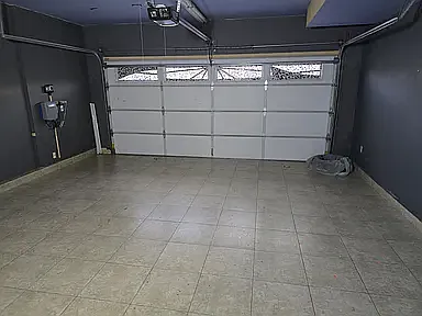 4 bed, 2491 sqft, $4,652 — Photo 4