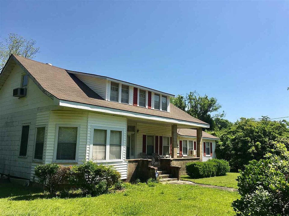 2nd image of 470 Mott Dr