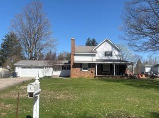 130 S Elizabeth St, Lawrence, MI