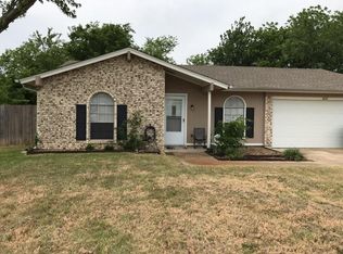 6012 Rickee Dr, Watauga, TX 76148