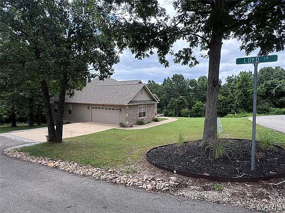 4th image of 19767 Loyd Ln