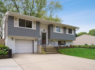 1505 Somerset Ln, Schaumburg, IL 60193